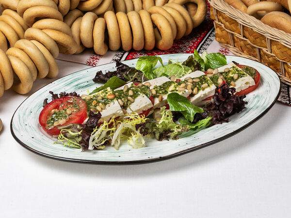 Казачок - Брынза домашняя с помидорами и зеленью