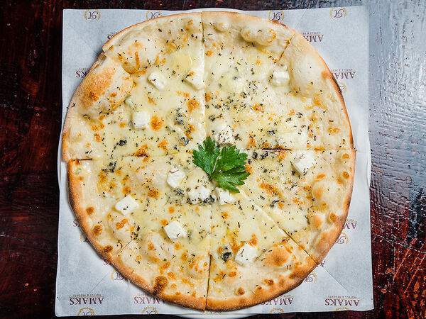 Reader's pub - Пицца Четыре сыра