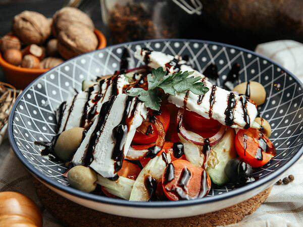 Hurma - Салат Греческий с сыром фета