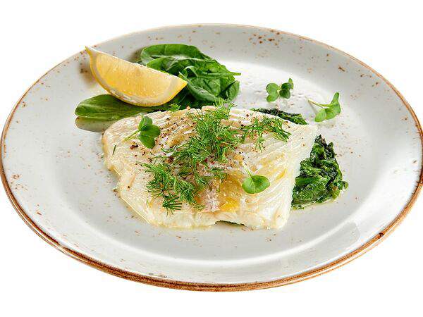 Лябихауз - Филе палтуса на подушке из шпината в сливочном соусе