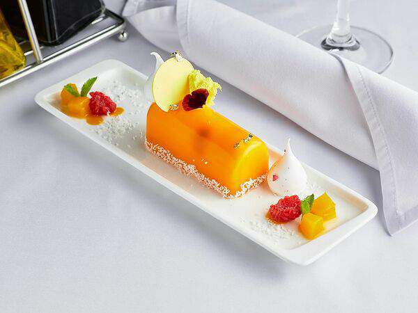 Ресторан Метрополь - Манговый мусс под гляссажем из маракуйи