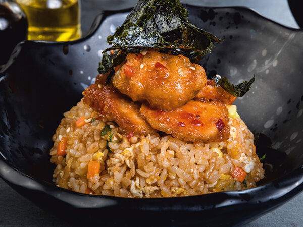 Love суши - Рис с овощами и курицей в тайском соусе