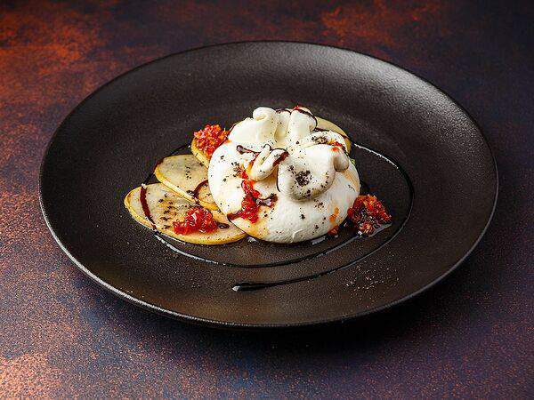 Tritonia - Буррата с чили