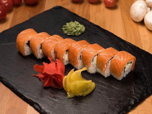 Delimeal Food Factory - Ролл Филадельфия