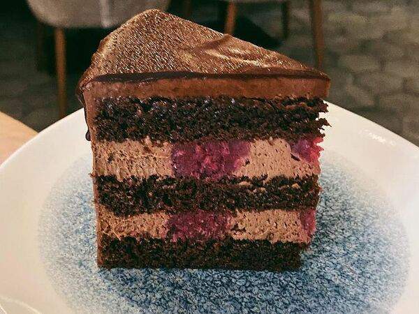 Ресторан и бистро "Чаща" - Шоколадно-малиновый торт