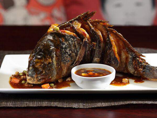 Китайская грамота - Хрустящая дорада целиком