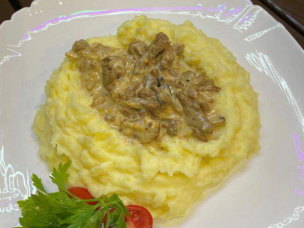 Ежевика - Бефстроганов из говядины с картофельным пюре