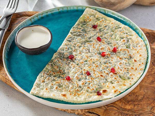 Чайхона №1 Тимура Ланского - Кутаб с брынзой и зеленью