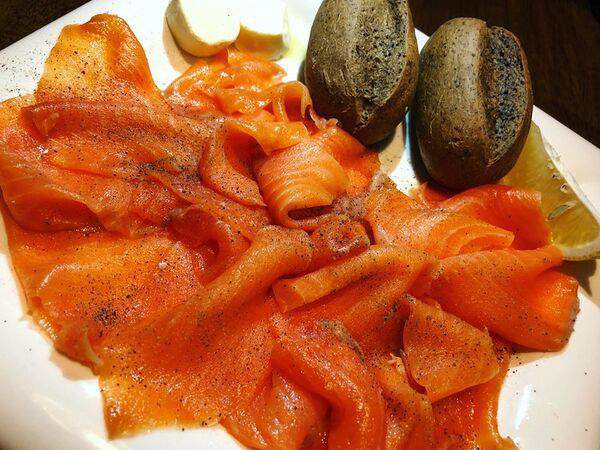 Hamilton's pub - Слабосоленая семга