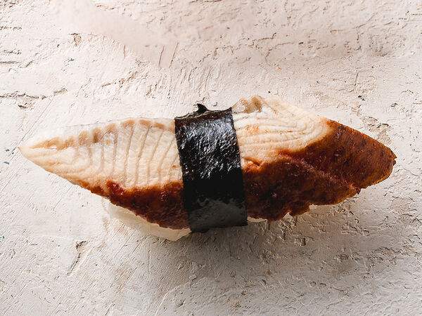 Chalet River Club - Суши Угорь