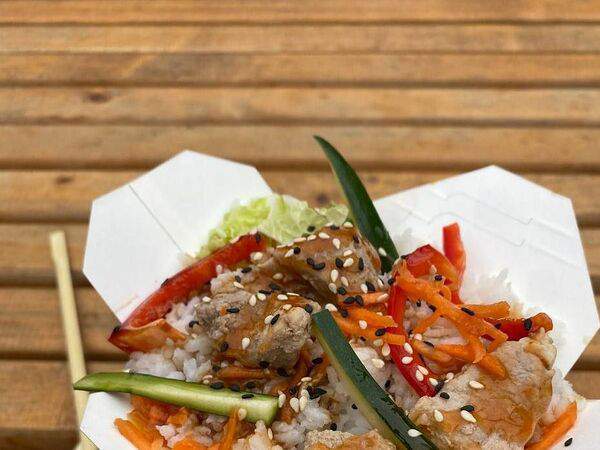 Ostrowok Азии - Wok рис Басмати со свининой в кисло-сладком соусе