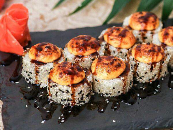 Катана - Ролл запеченный с лососем