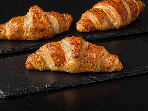 Пекарня Буханка - Круассан с малиной