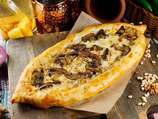 Мангал & гриль - Пицца с шампиньонами и сыром