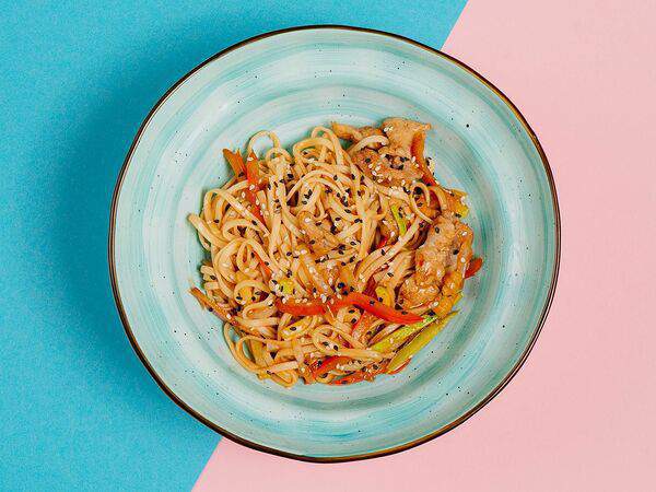 Бобы - Вок с курицей