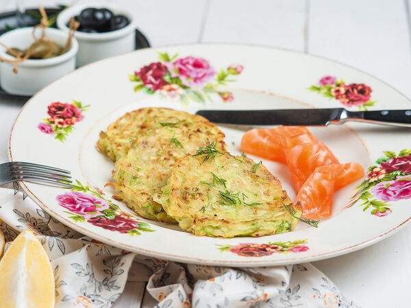 Катюша - Оладьи из кабачка с лососем