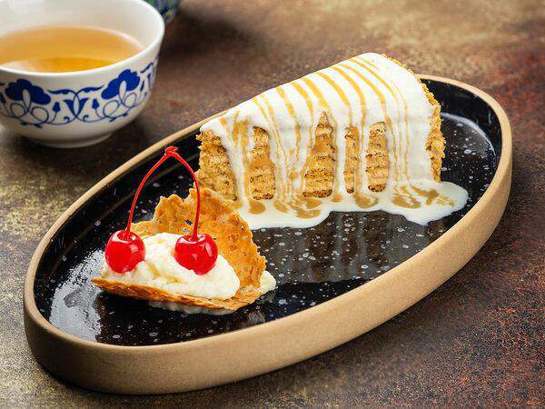 Лаунж кафе Бакшиш - Торт Медовик