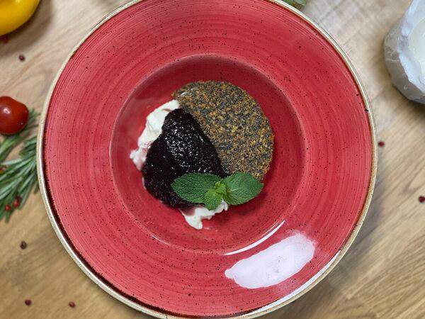 Dream Cafe - Маковый пирог с черничным вареньем