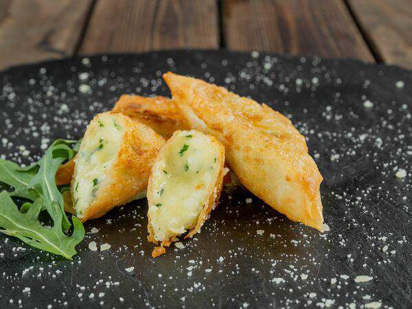 Крафт-кафе Вжарим - Греческие пирожки с сыром