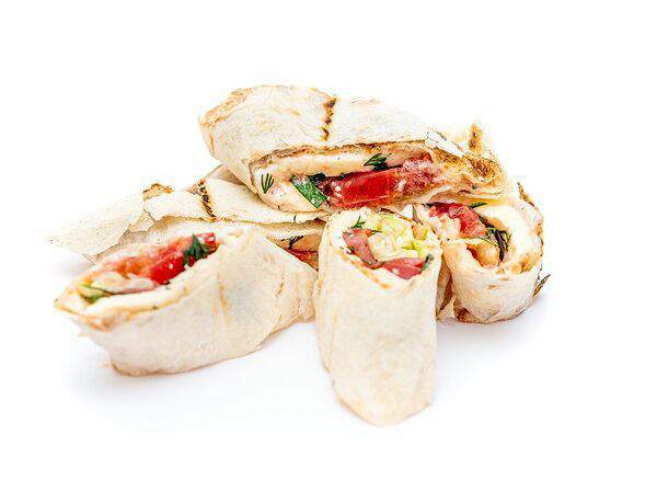 Le Noir - Три вида сыра с томатами и зеленью в лаваше