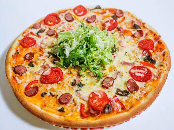 Gusto Pasta & Pizza - Фирменная пицца Gusto