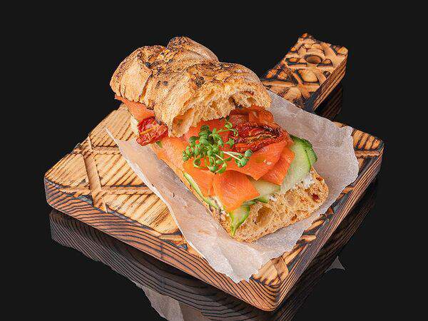 House mafia - Брускетта с копчёным лососем