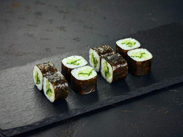 Маэстро суши - Ролл с огурцом