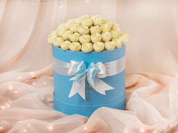 F.Lovers - 51 роза в шляпной коробке