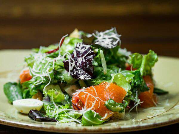 Ресторанчик старый город - Цезарь с семгой