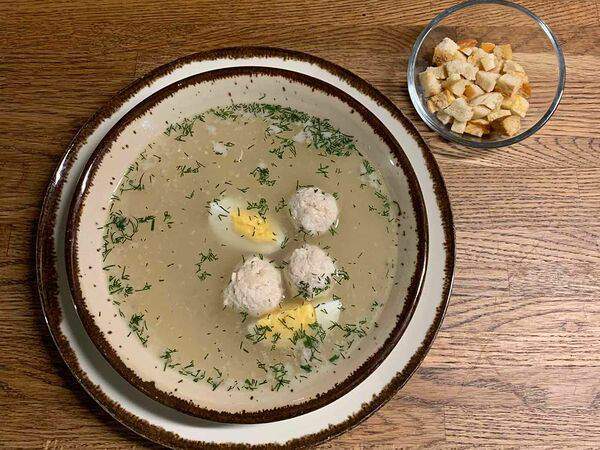 Amelie - Бульон с фрикадельками