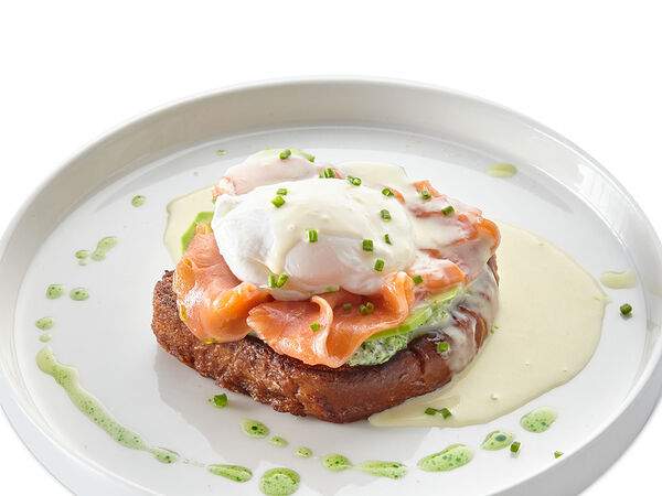 Mama Donna - Яйцо пашот на бриоше с лососем