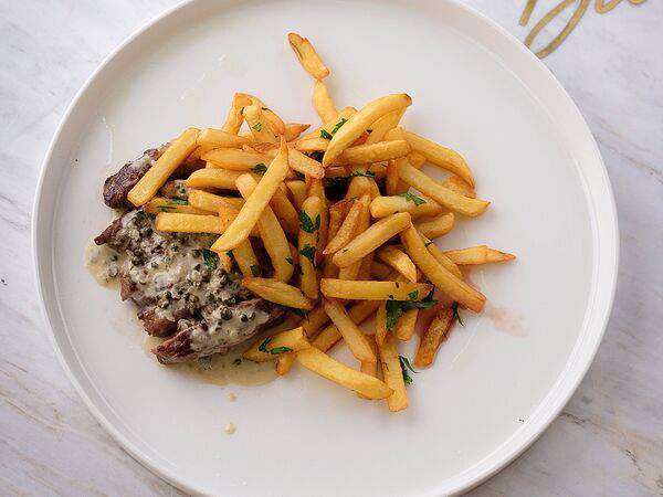 Bisou Bisou Bistro - Стейк стриплойн
