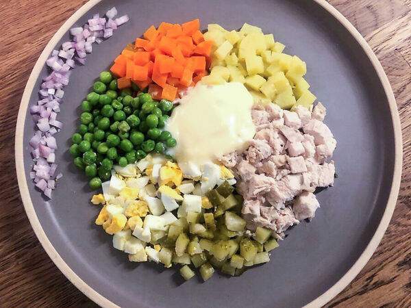 Amelie - Оливье с курицей и домашним майонезом