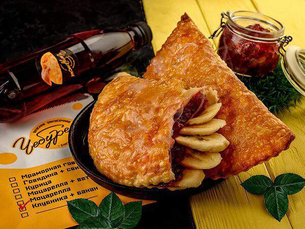 Чебурекми - С клубникой и бананом