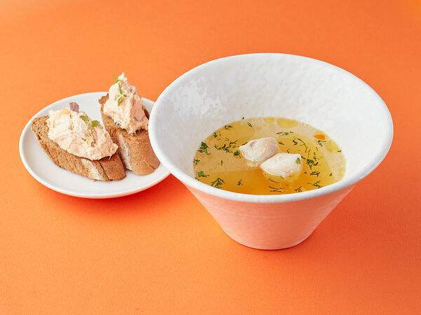 Фартук бистро - Куриный суп и бутерброды с цыпленком