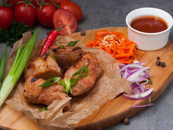 Мясо на углях - Шашлык из cвинoй шеи