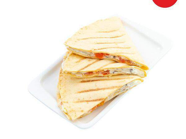 Pomodoro Royal - Кесадилья с курицей и томатами