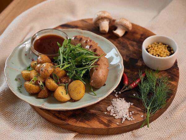 Debaton - Пикантная колбаска с картофельным дольками и BBQ
