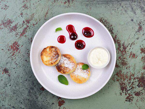 Гастроном - Классические сырники со сметаной