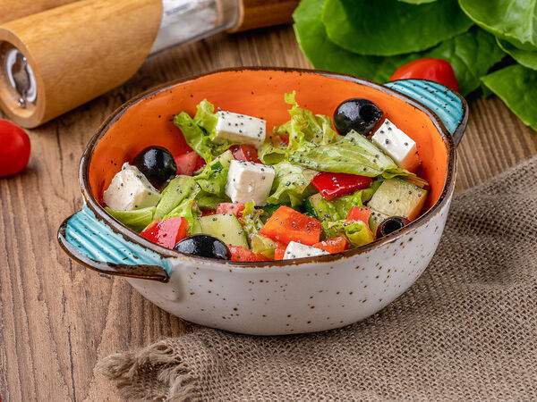 Leo shaverma and bar - Салат Греческий