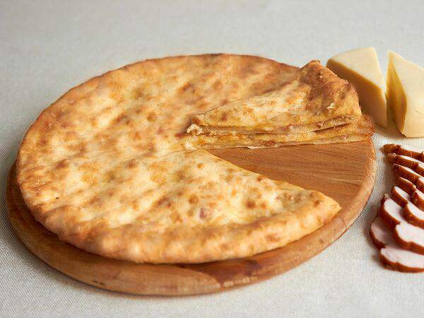 Pirogi Chita - Пирог осетинский с сыром и копчёной курицей