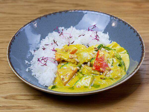 Bonjour Éléphant - Кокосовое карри с цыпленком, овощами и ароматным рисом