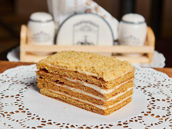 Кафе пекарня - Медовик