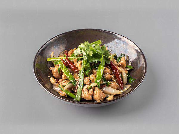 Luckee Yu - Вок Курица Гунбао