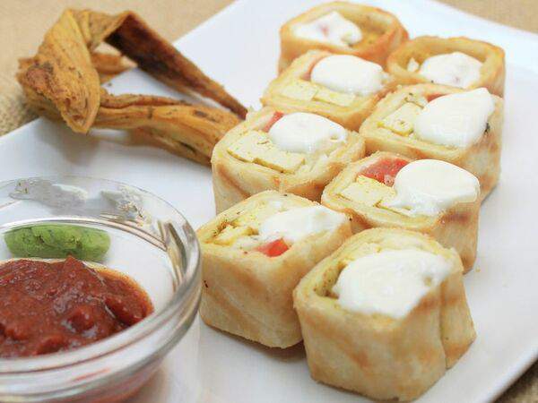 Кафе вегетарианской кухни Радхика - Горячий ролл Девика