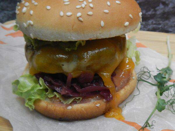 Пицца & лапша - Биф бургер