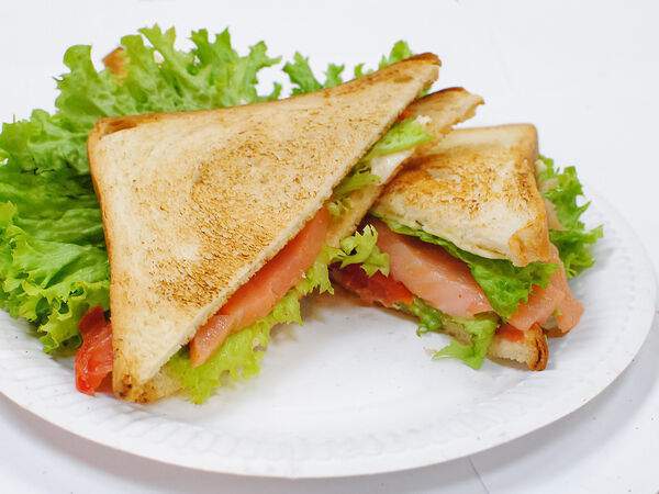 Hot Pizza - Сэндвич с семгой