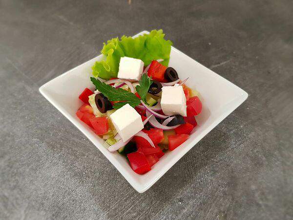 Три друга - Салат Греческий