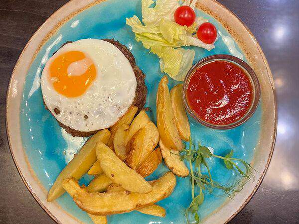 #Trava кофейня со вкусом - Бифштекс с яйцом
