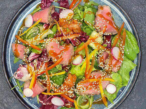 На крючке - Тайский салат с ростбифом